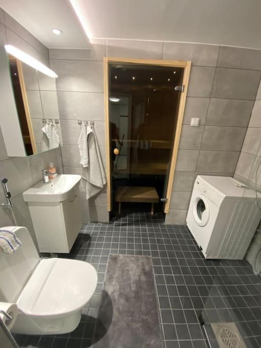 Meren Laeheisyydessae Iso Yksioe Helsínquia Exterior foto